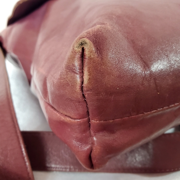 RUDSAK Classic Crossbody Pink Distressed Leather Bag - Picture 11 of 15